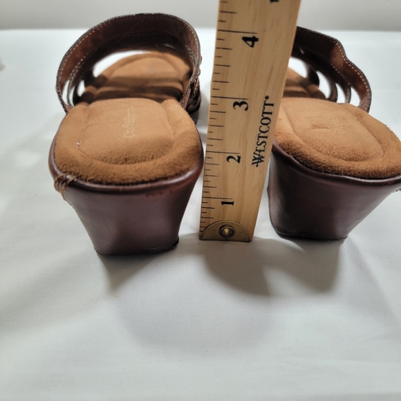 Womens Croft And Barrow Leather Wedge Heel Sandals Size 8.5 M - Picture 9 of 11